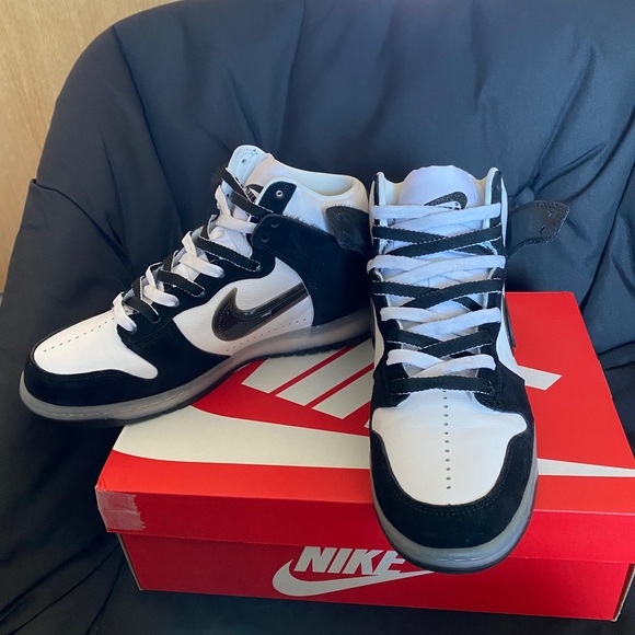 dunk slam jam clear black